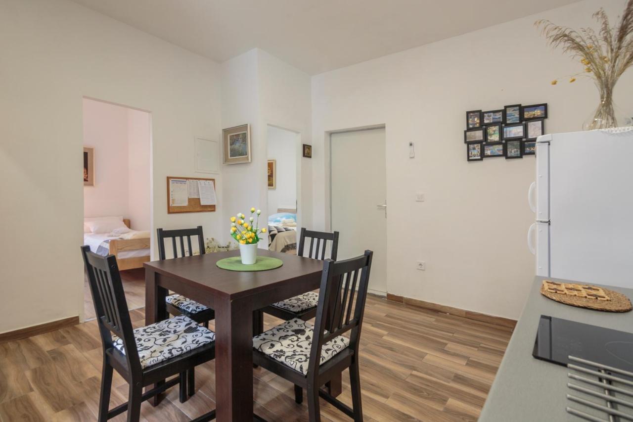 Apartment Esa Komiža Exterior foto