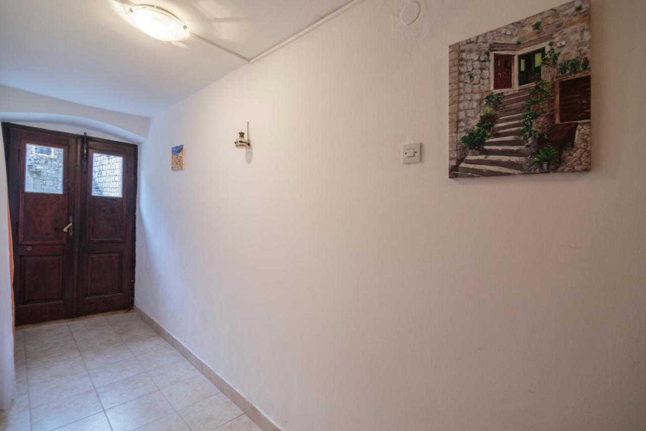 Apartment Esa Komiža Exterior foto